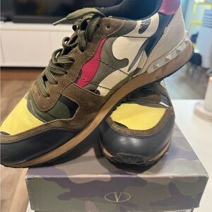 Valentino Garavani Multicolor Camouflage Mens Sneakers! OMG! Size 42!